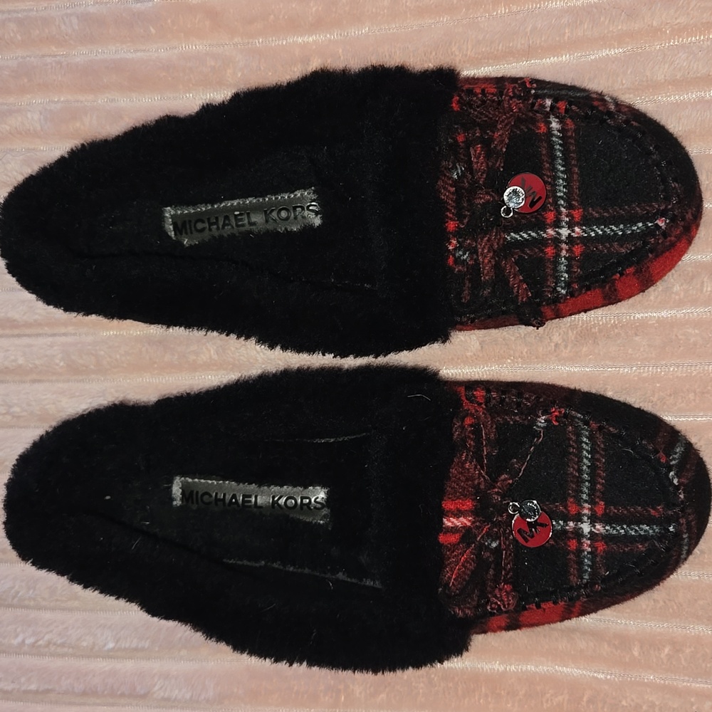 Michael Kors Red/Black "Cori" Moccasuns Sz 6 1/2 - Picture 3 of 7